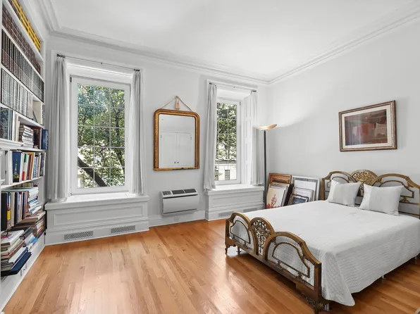 152 East 63rd Street image 14 of 22