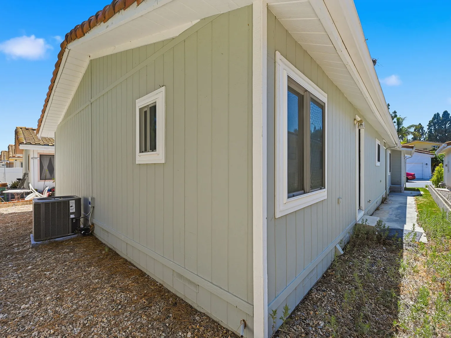 3 bed, 1296 sqft, $3,500 — Photo 4