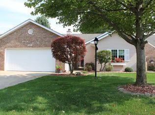 1641 Magnolia Dr, Hobart, IN 46342