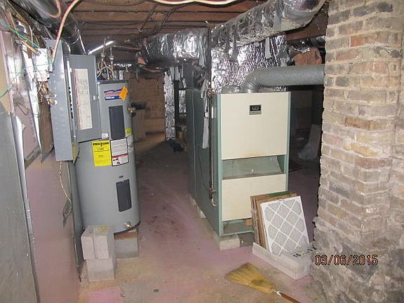 4th image of 608 Long Lake Ave