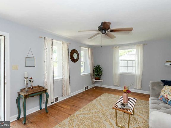 5th image of 5242 Arrowhead Ln