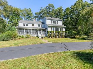 90 Battey Meetinghouse Rd, Scituate, RI 02857