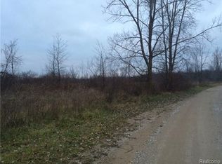 4045 Saint Anna Dr, Howell, MI 48855