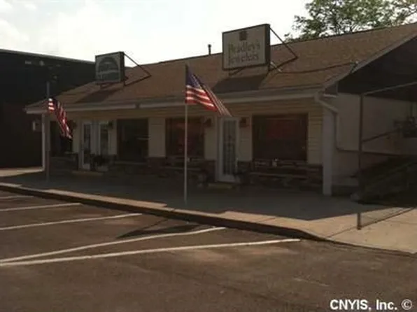 309 Vine St, Liverpool, NY 13088