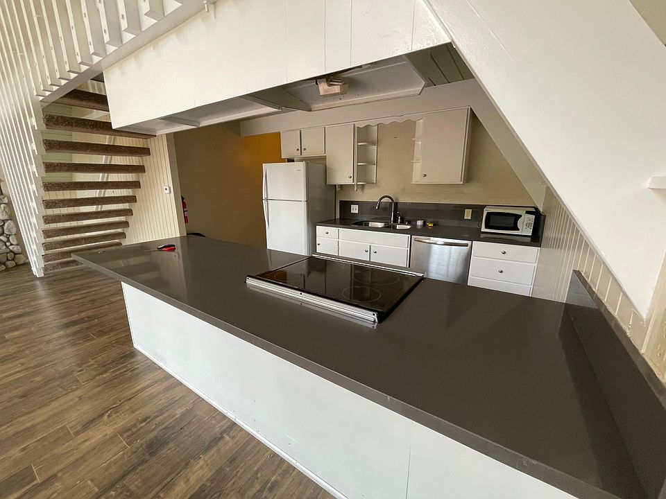 Kitchen peninsula