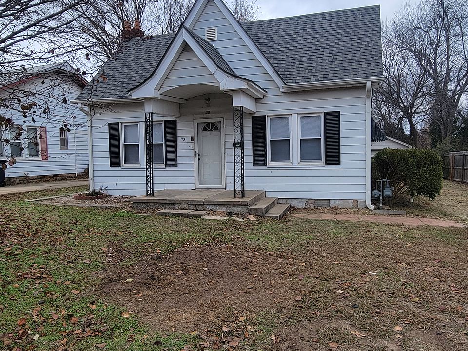 1st image of 42 E Drummond St