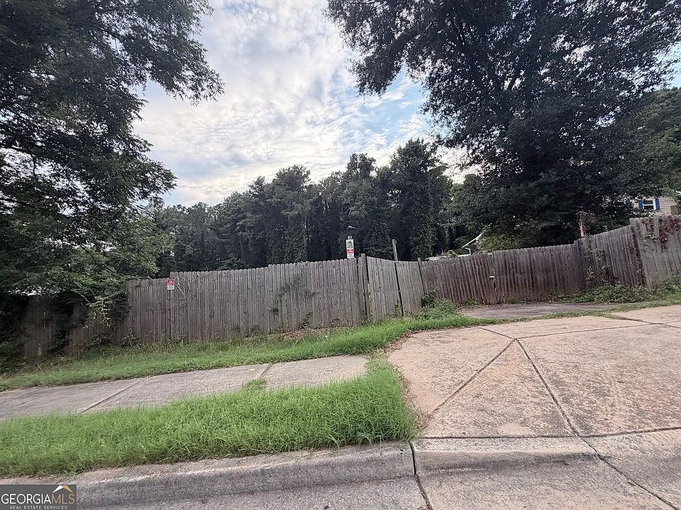 1st image of 879 S Hairston Rd