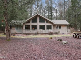 4 Aquarius Ln, Lake Ariel, PA 18436