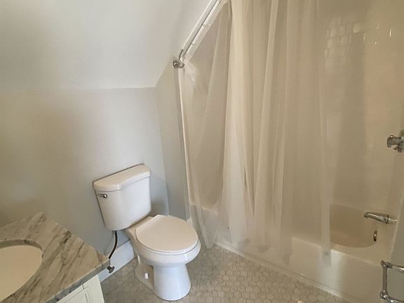 landlord_unit_photo_48954234_4