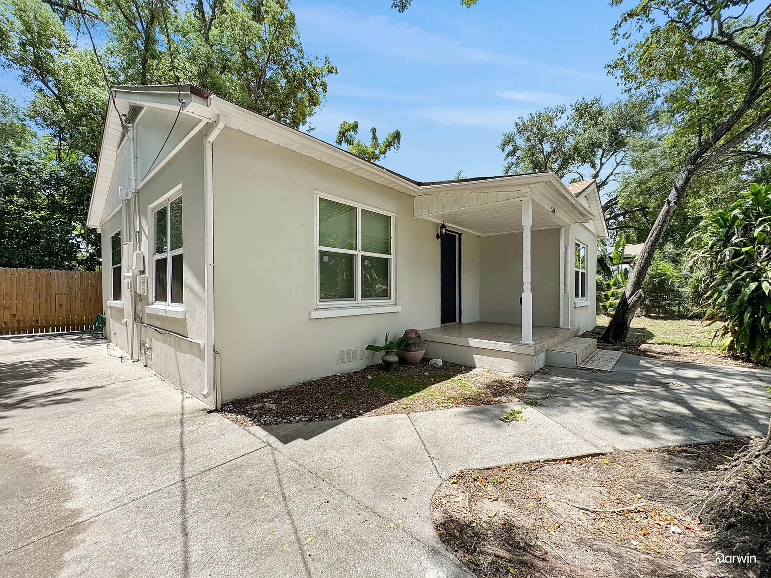 3 bed, 2.0 bath, 1407 sqft, $1,890 — Photo 2