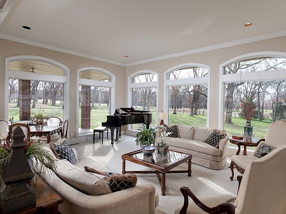 Formal Living 
