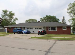 926 Heyrman St, Green Bay, WI 54302