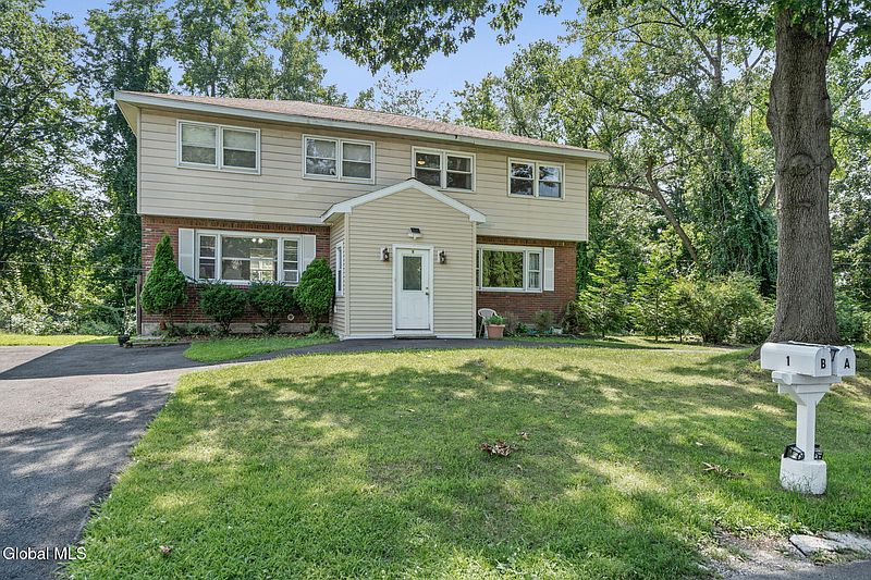 2nd image of 1 Dowling Road