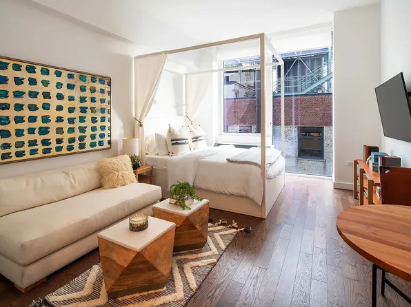 102 Charlton St, New York, NY