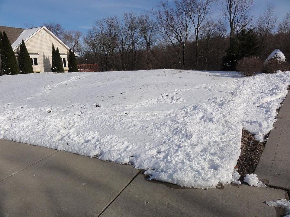 1st image of N162W19849 Riverview Dr