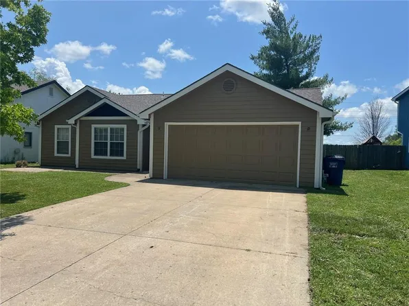 2813 Harrison Pl, Lawrence, KS 66047