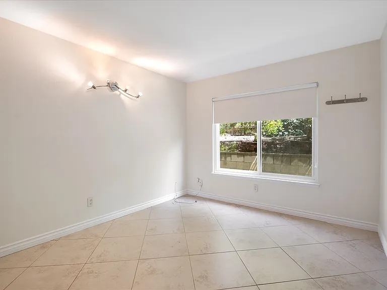 13049 Shalimar Pl — Photo 20