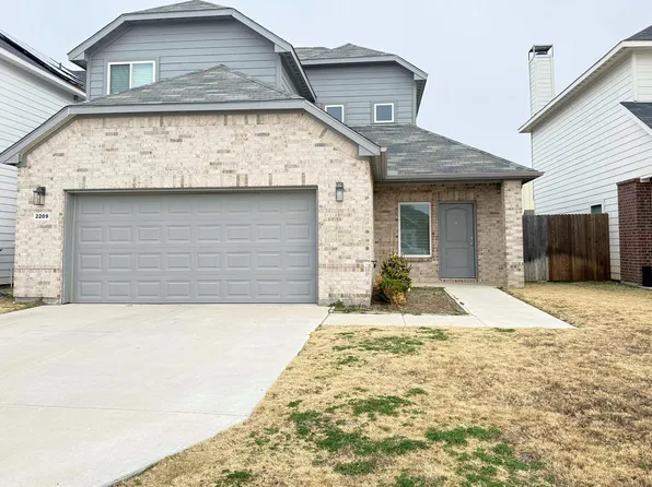 2209 Dana Dr, Grand Prairie, TX 75051