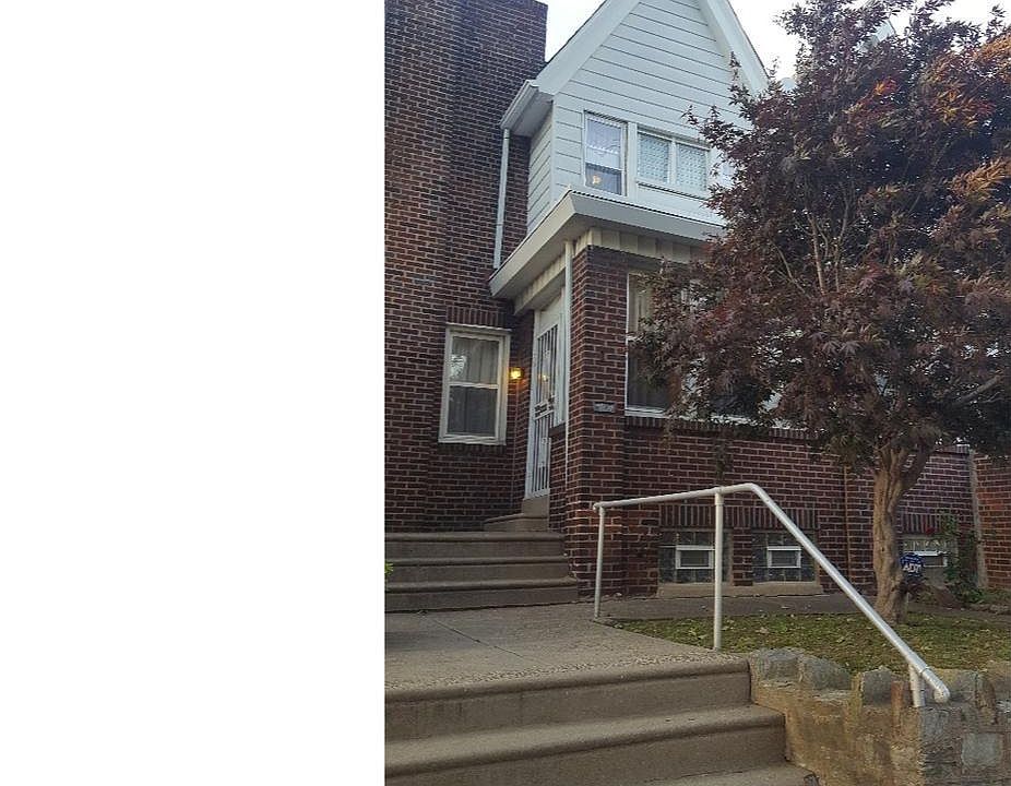 1st image of 103 W Grange Ave