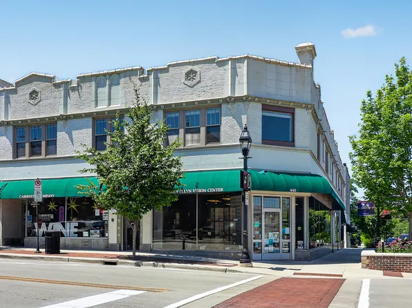 438 N Main St, Glen Ellyn, IL 60137