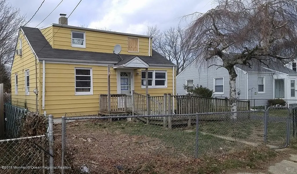 387 Pacific St photo 1