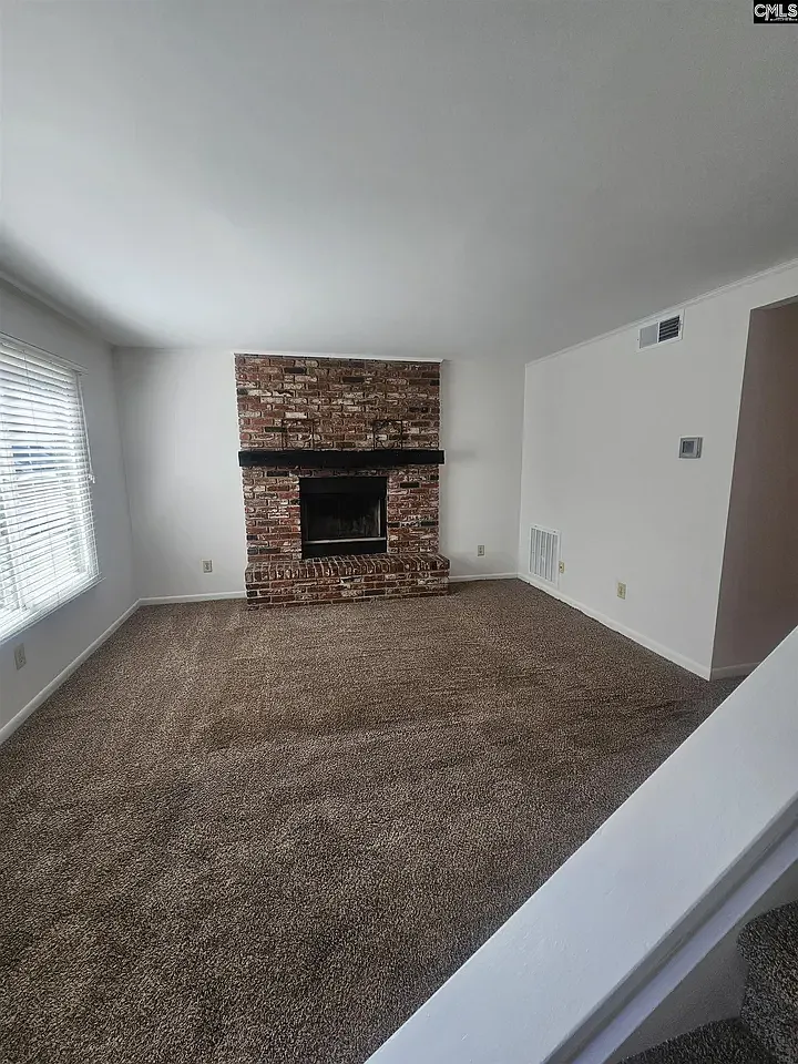 2 bed, 1.5 bath, 1100 sqft, $1,500 — Photo 3
