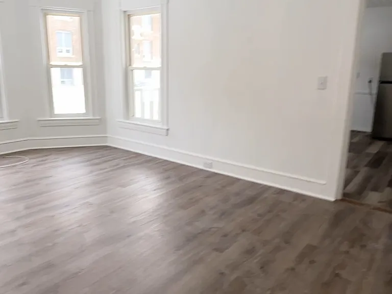 28 Notre Dame Ave #1 — Photo 34
