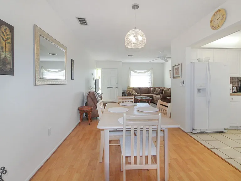 109 Field Ave E — Photo 8