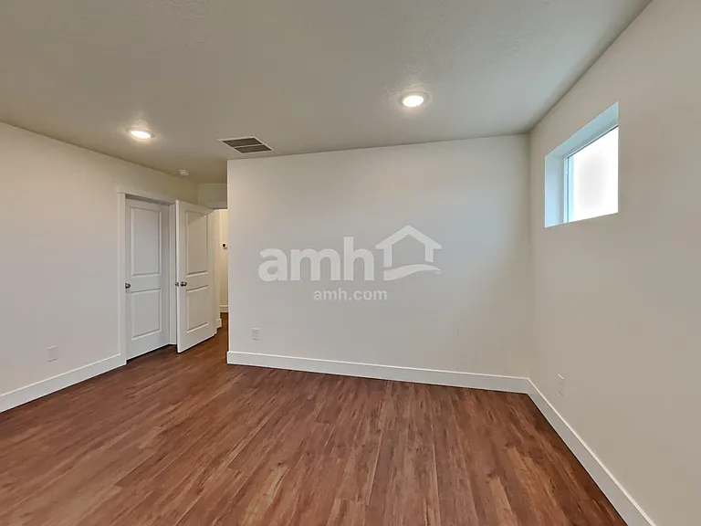 2440 S Deborah Ave — Photo 10