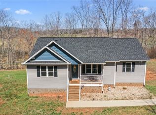 670 Woodland Rd, Appomattox, VA 24522
