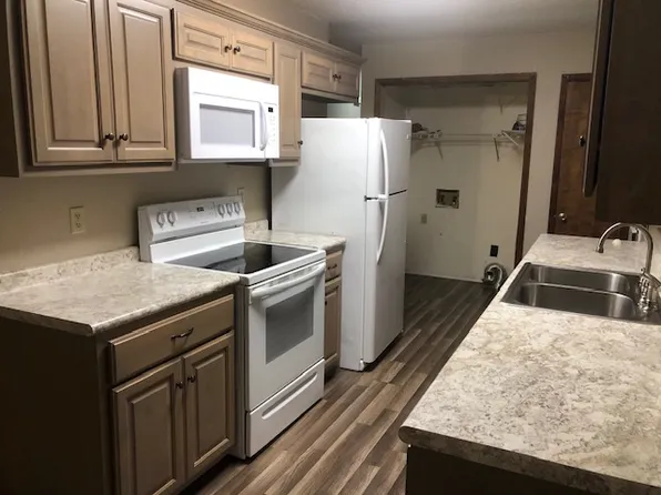 203 W Moore St, Manchester, TN 37355