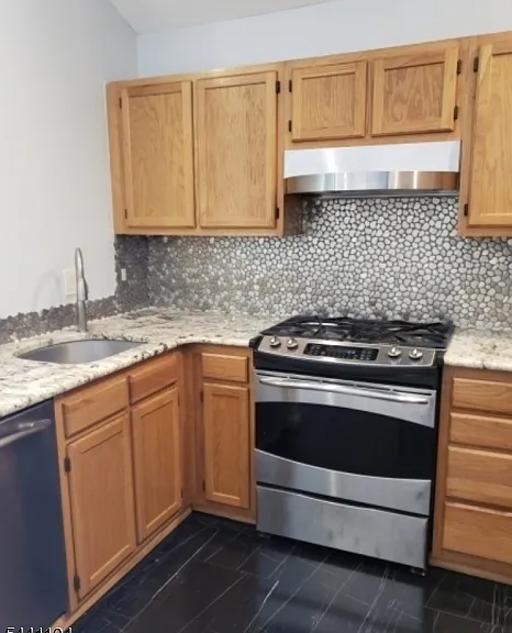 511 Chatfield Dr — Photo 4