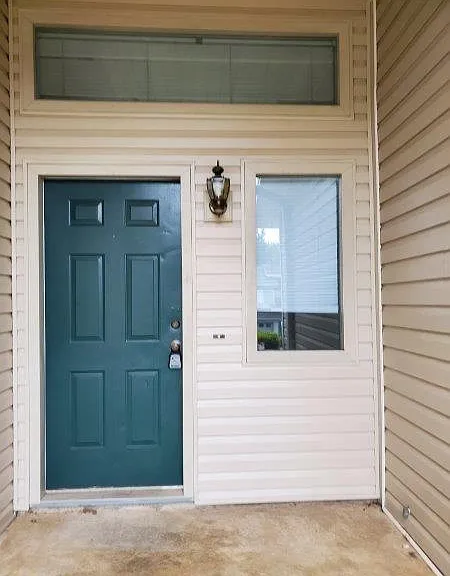 111 Woodfield Pl — Photo 2