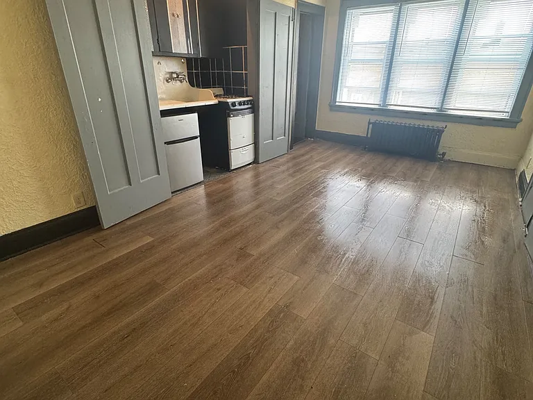 1242 W Highland Ave — Photo 20