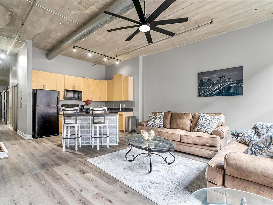 1st image of 1601-1609 Washington Ave #406