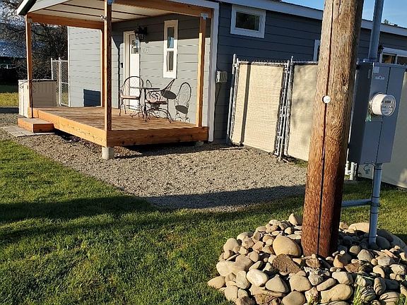 2nd image of 609 6th St