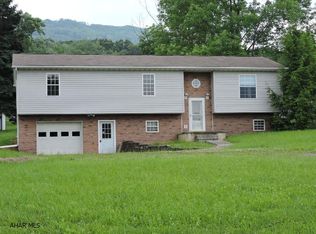 126 Athletic Field Dr, Claysburg, PA