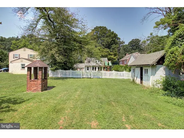 830 Lower Ferry Rd — Photo 24