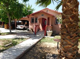 402 E 11th St, Hanford, CA 93230