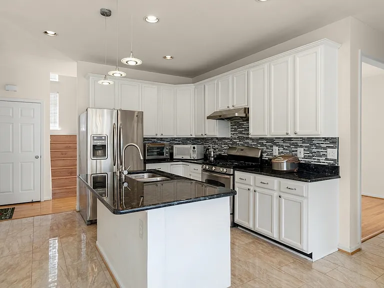 7707 White Willow Ct — Photo 15