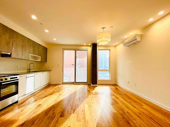 2nd image of 595 New York Ave #2A