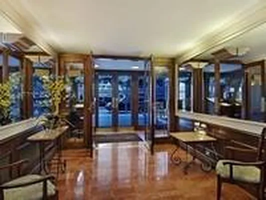 Rented by Area New York | media 17