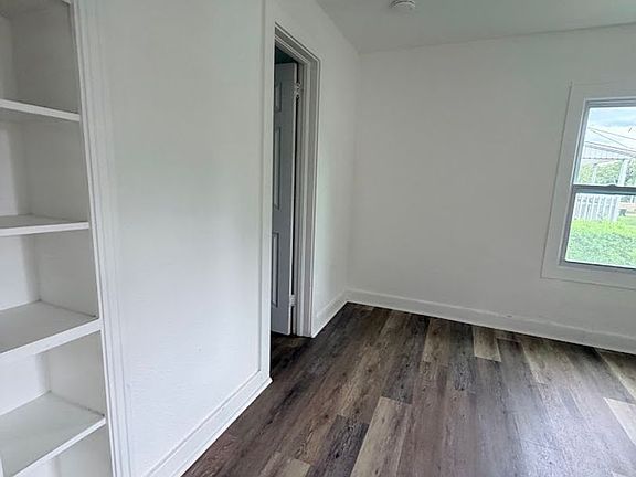 3rd image of 300.5 S 12th St Unit 2
