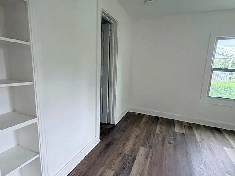 302.5 S 12th St #4 — Photo 7