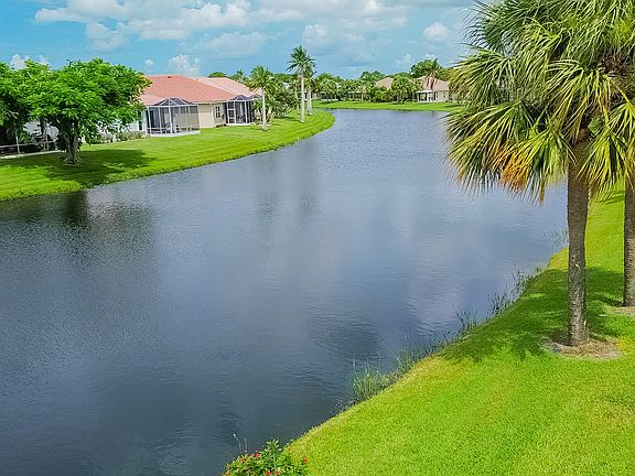 2nd image of 1009 NW Tuscany Drive