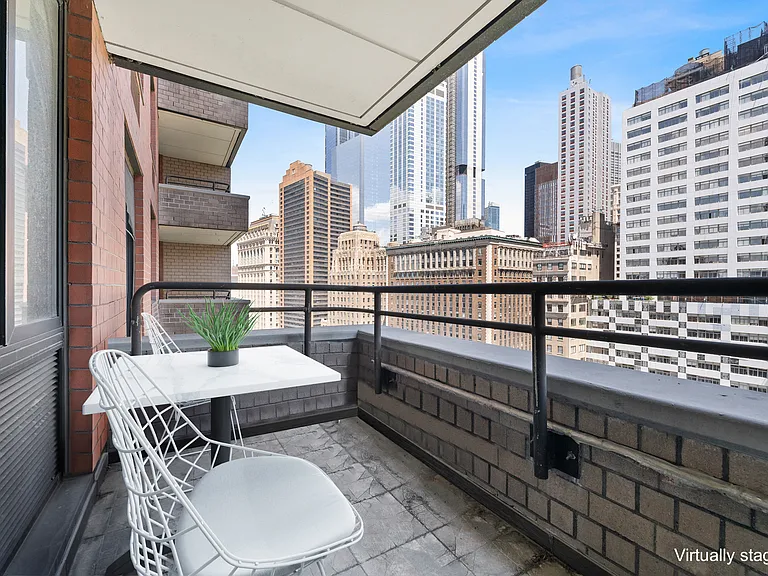200 Rector Pl #18J — Photo 4