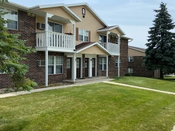 1520 W Portview Dr #40-60-80, Pt Washington, WI 53074