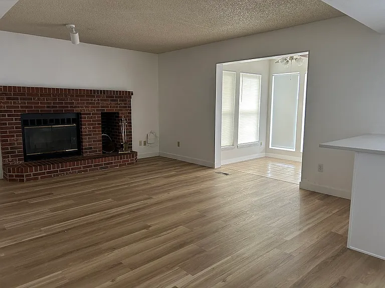 4187 Zurich Dr — Photo 7