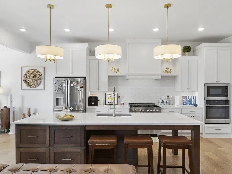 703 S Hickory Dr — Photo 10