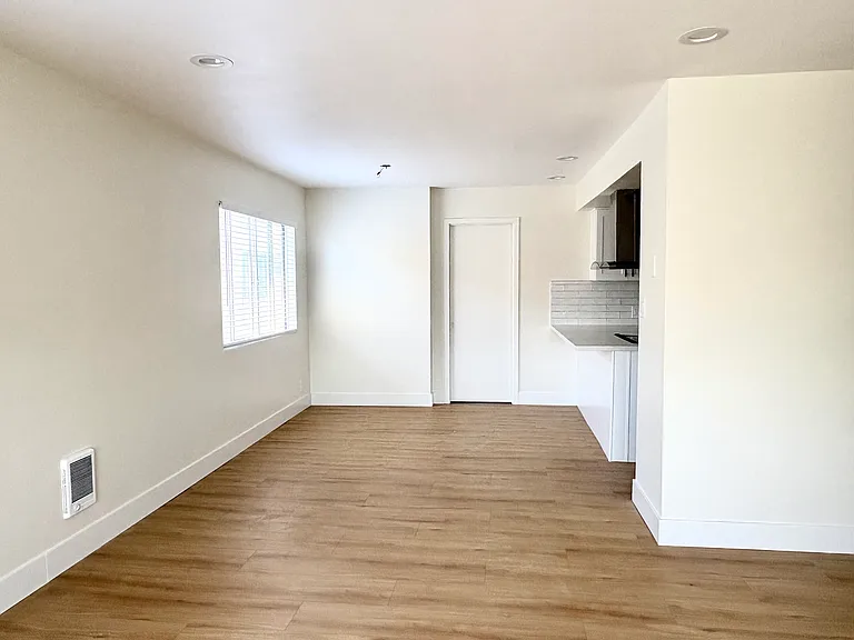 325 N Colorado Pl #7 — Photo 5